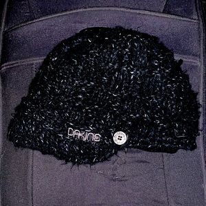 Dakine snowboarder hat